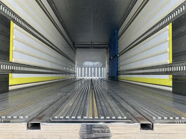 日野 プロフィア 2DG-FR1AHGの写真9