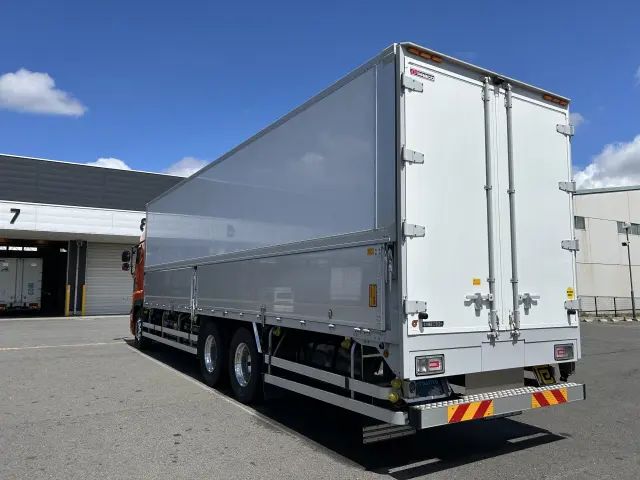 日野 プロフィア 2NG-FR1AHSの写真6