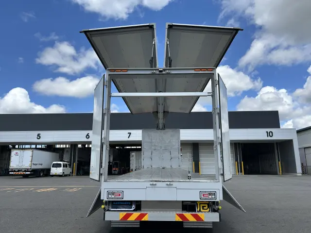 日野 プロフィア 2NG-FR1AHSの写真8