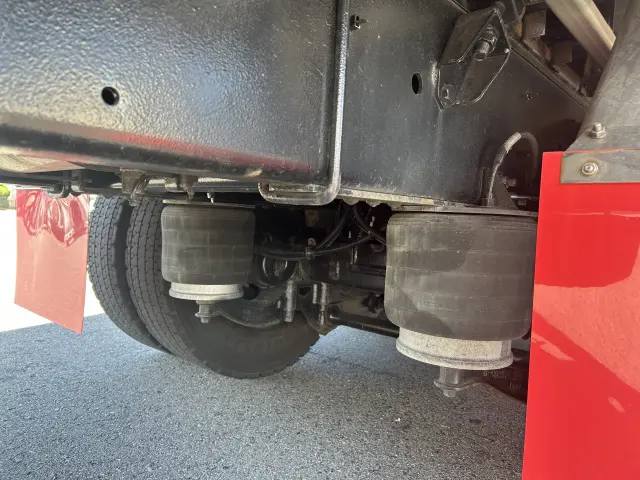 いすゞ ギガ 2PG-CYL77Cの写真9