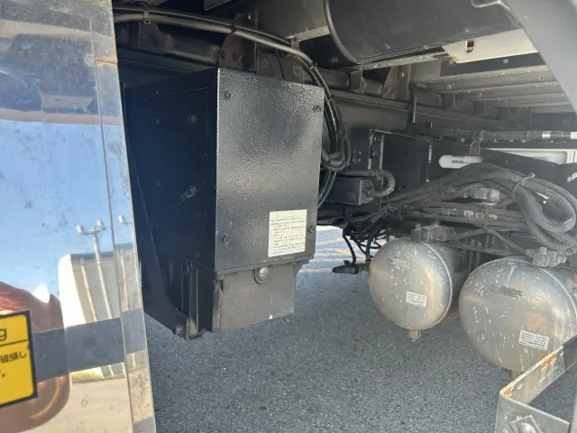 いすゞ ギガ 2PG-CYL77Cの写真10