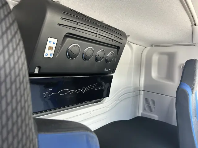 いすゞ ギガ 2PG-CYL77Cの写真14