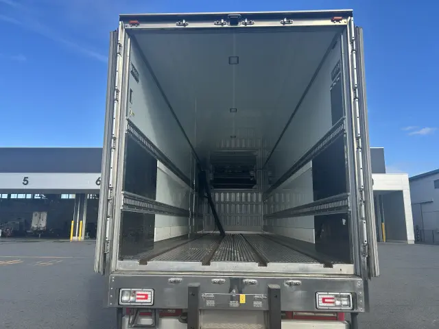 日野 プロフィア 2DG-FW1AHCの写真5