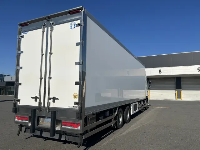 日野 プロフィア 2DG-FW1AHJの写真8