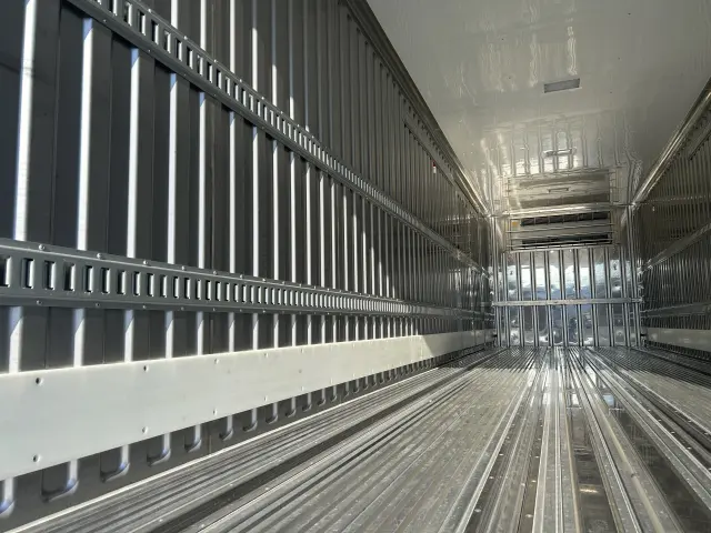 日野 プロフィア 2DG-FW1AHCの写真12