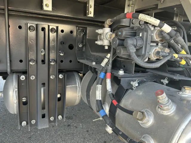 日野 プロフィア 2DG-FW1AHCの写真20