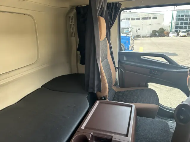日野 プロフィア 2DG-FW1AHJの写真22