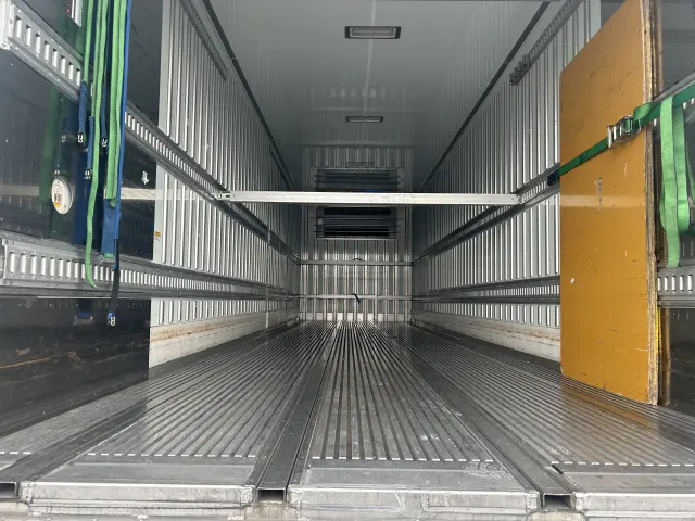 日野 プロフィア 2NG-FW1AHSの写真28