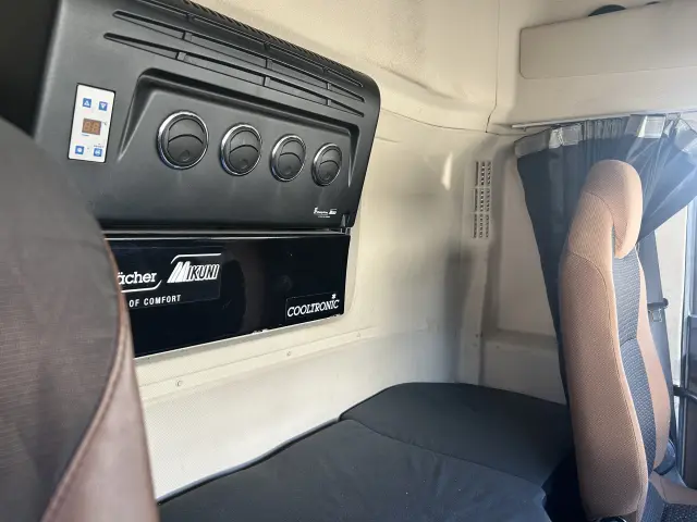 日野 プロフィア 2DG-FW1AHGの写真23