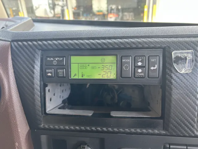 日野 プロフィア 2DG-FR1AHJの写真21