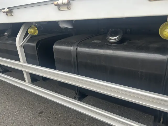 日野 プロフィア 2DG-FR1AHGの写真16