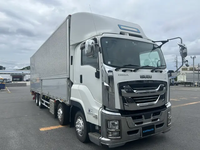 いすゞ ギガ 2PG-CYJ77Cの写真3