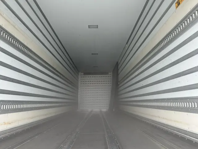 いすゞ ギガ 2PG-CYJ77Cの写真10