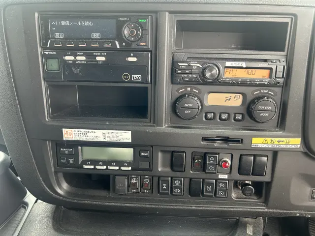 いすゞ ギガ 2PG-CYJ77Cの写真20