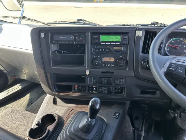 いすゞ ギガ 2KG-CYJ77Cの写真23