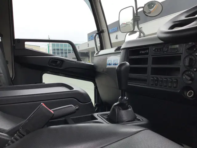 三菱 ファイター 2PG-FK71Nの写真14