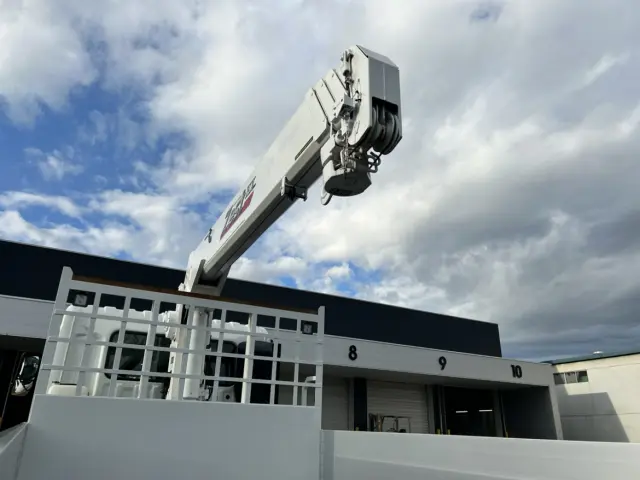 三菱 スーパーグレート 2PG-FS74HZ(8x4)の写真27