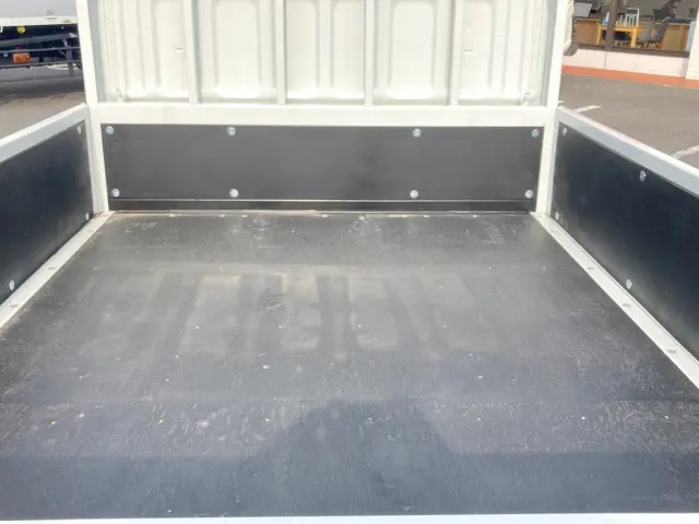 三菱 キャンター 2RG-FBA20(2WD)の写真7