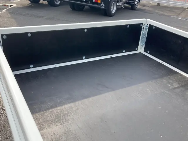 三菱 キャンター 2RG-FBA20(2WD)の写真8