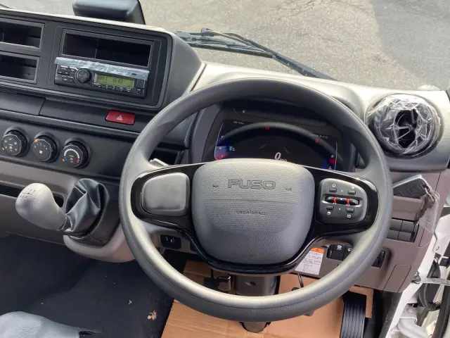 三菱 キャンター 2RG-FBA20(2WD)の写真18