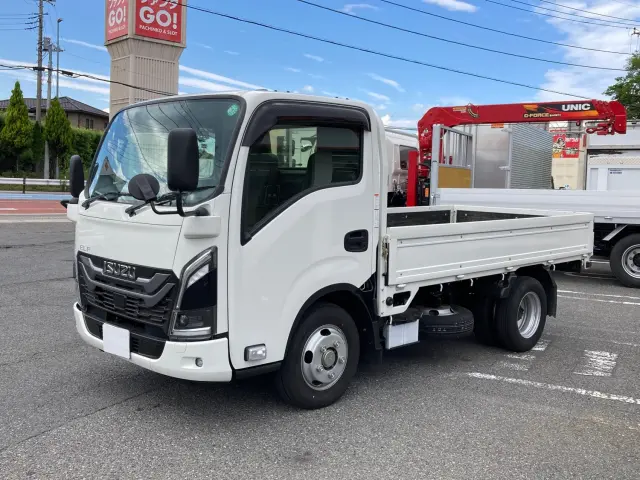 いすゞ エルフ 2TG-NJR88AF(2WD)の写真1
