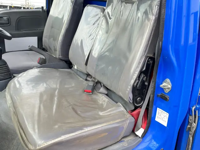 いすゞ エルフ TRG-NJR85A(2WD)の写真17