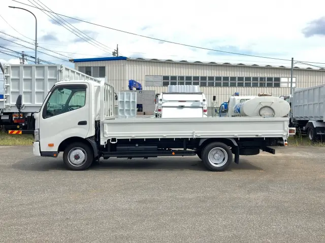 トヨタ ダイナ 2KG-XZU775(4WD)の写真5