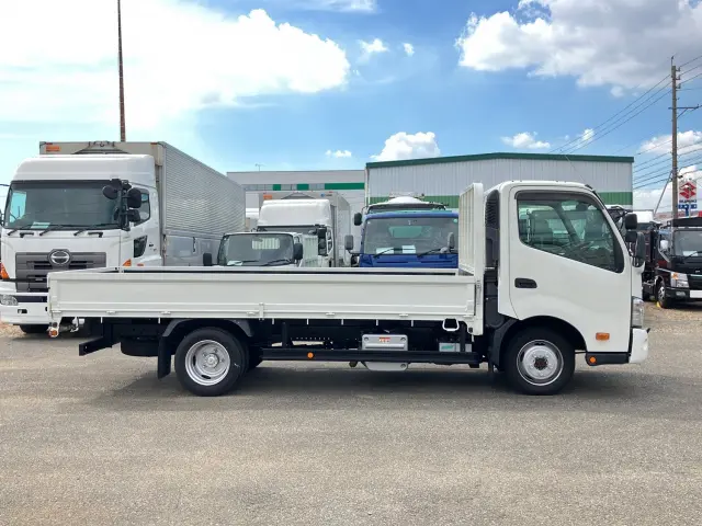トヨタ ダイナ 2KG-XZU775(4WD)の写真6