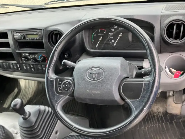 トヨタ ダイナ 2KG-XZU775(4WD)の写真18