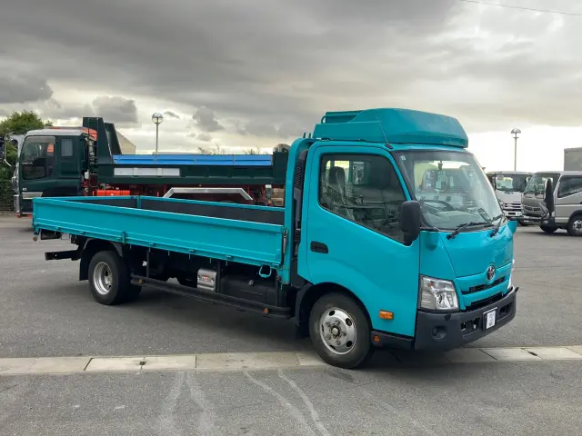 トヨタ ダイナ 2RG-XZU720(2WD)の写真2