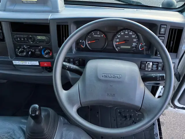 いすゞ エルフ 2RG-NKR88A(2WD)の写真18