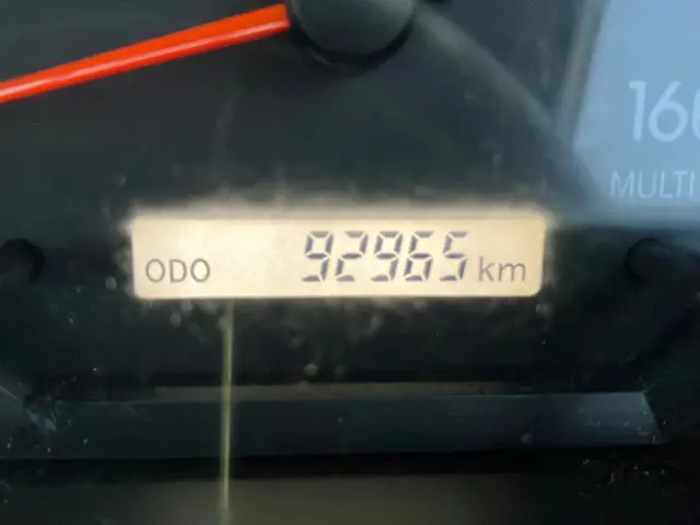 いすゞ エルフ 2RG-NKR88A(2WD)の写真19