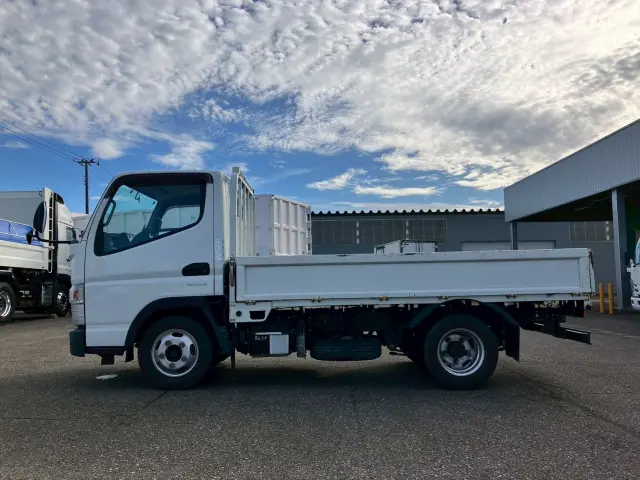 三菱 キャンター SKG-FBA20(2WD)の写真5