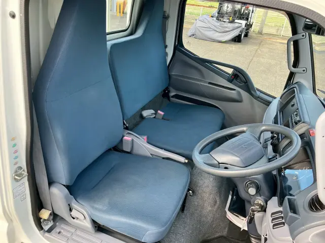 三菱 キャンター SKG-FBA20(2WD)の写真14