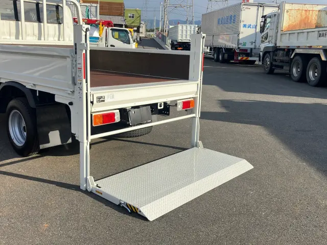 日野 デュトロ 2DG-XZU685M(4WD)の写真12