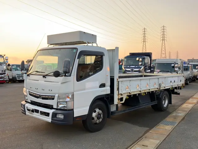 三菱 キャンター 2PG-FEB90(2WD)の写真1