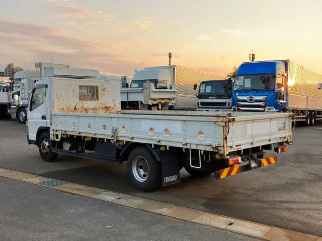 三菱 キャンター 2PG-FEB90(2WD)の写真4