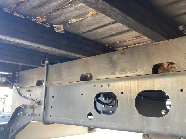 いすゞ フォワード TKG-FRR90S2(2WD)の写真13