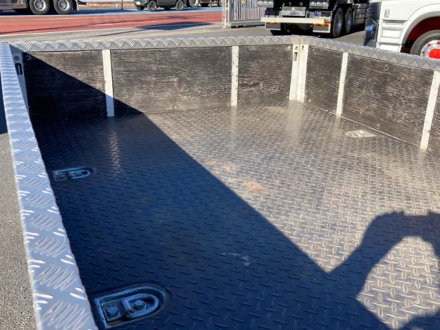 三菱 キャンター TKG-FBA20(2WD)の写真9