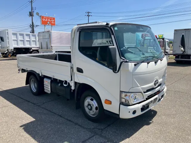 トヨタ ダイナ 2RG-XZC605(2WD)の写真2