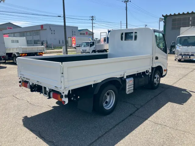 トヨタ ダイナ 2RG-XZC605(2WD)の写真3