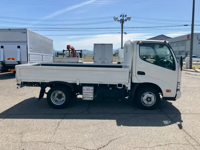 トヨタ ダイナ 2RG-XZC605(2WD)の写真6