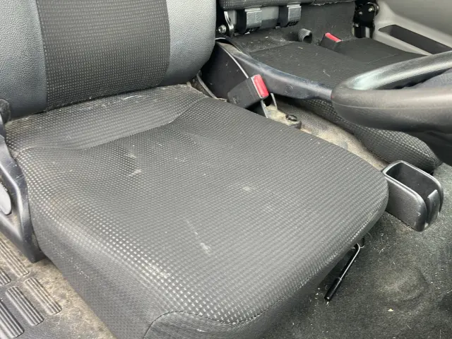 三菱 キャンター TPG-FBA20(2WD)の写真16