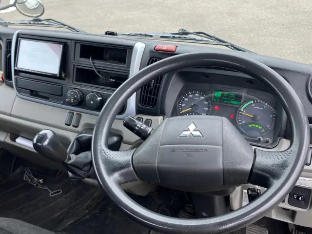 三菱 キャンター TPG-FBA20(2WD)の写真18