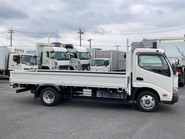 トヨタ ダイナ 2RG-XZU655(2WD)の写真6
