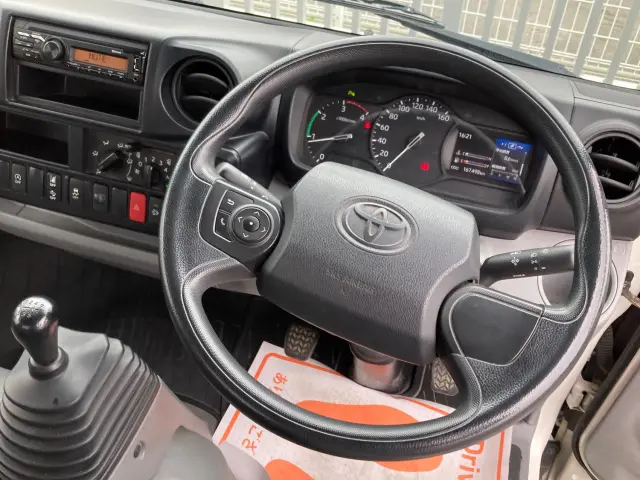 トヨタ ダイナ 2RG-XZU655(2WD)の写真18