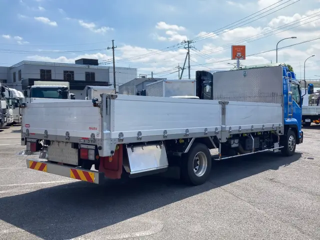 いすゞ フォワード 2RG-FRR90S2(2WD)の写真3