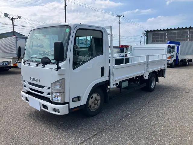 いすゞ エルフ TRG-NMR85AR(2WD)の写真1