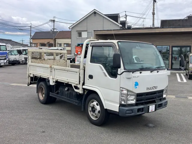 いすゞ エルフ BDG-NKR85R(2WD)の写真2