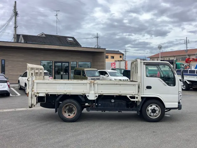いすゞ エルフ BDG-NKR85R(2WD)の写真6